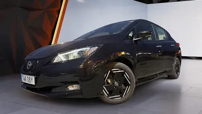 Begagnad Nissan Leaf Acenta 110 kW (150 HK) 2022 Halvkombi