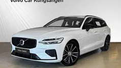 Vit Begagnad 2024 Volvo V60 Plus Kombi | 489 900 kr (Marknadspris)