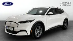 Vit (white) Begagnad 2022 Ford Mustang Mach-E Standard Range SUV | 339 900 kr (Bra pris)