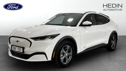 Vit (white) Begagnad 2022 Ford Mustang Mach-E Standard Range SUV | 339 900 kr (Bra pris)