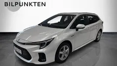 Vitmetallic Begagnad 2024 Suzuki Swace Kombi | 279 900 kr