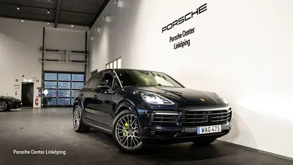Begagnad Porsche Cayenne Platinum Edition 2023 SUV