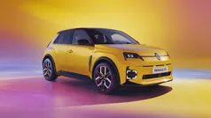 Gul Ny 2025 Renault R5 Halvkombi | 349 900 kr (Superpris)