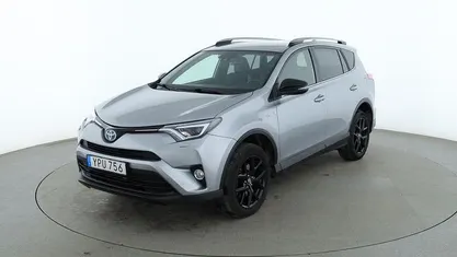 Silver Begagnad 2018 Toyota RAV4 Hybrid SUV | 179 000 kr (Superpris)