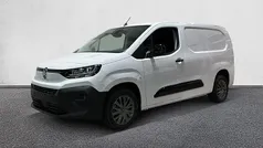 Vit kaolin Ny 2025 Citroën Berlingo Business Class Minibuss | 368 604 kr (Marknadspris)