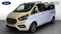Grå (silver) Begagnad 2022 Ford Tourneo Custom Titanium Minibuss | 419 900 kr (Marknadspris)