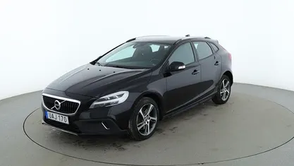 Begagnad 2018 Volvo V40 CC Kinetic Kombi | 179 000 kr (Marknadspris)
