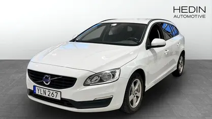 Begagnad Volvo V60 152 HK (111 kW) 2017 Vit Kombi