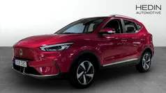 Röd (red) Begagnad 2022 MG ZS Luxury Sedan | 254 900 kr (Bra pris)