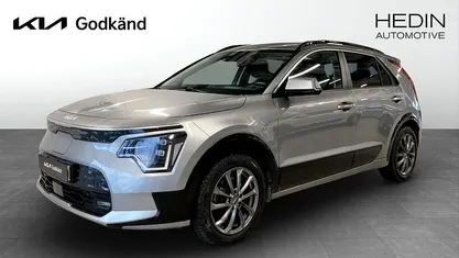 Grå Begagnad 2023 Kia Niro Advance SUV | 329 900 kr (Marknadspris)