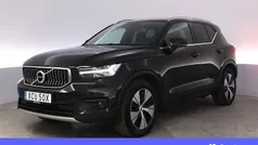 Svart Begagnad 2021 Volvo XC40 Momentum SUV | 311 900 kr (Superpris)