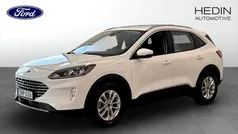 Vit (white) Begagnad 2022 Ford Kuga Titanium SUV | 269 900 kr (Marknadspris)