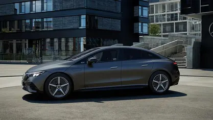 Ny 2025 Mercedes EQE350 AMG Sedan | 736 050 kr (Bra pris)