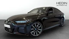 Svart (black) Begagnad 2022 BMW i4 M Sport Sedan | 448 700 kr (Marknadspris)
