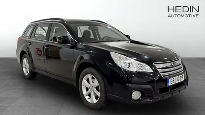 Svart Begagnad 2013 Subaru Legacy Kombi | 149 900 kr
