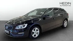 Svart (black) Begagnad 2017 Volvo V60 Kombi | 199 900 kr (Marknadspris)