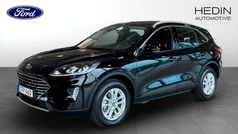 Svart (black) Begagnad 2022 Ford Kuga Titanium SUV | 259 900 kr (Marknadspris)