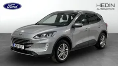 Silver Begagnad 2022 Ford Kuga Titanium SUV | 259 900 kr (Marknadspris)