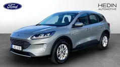 Grå (silver) Begagnad 2022 Ford Kuga Titanium SUV | 254 900 kr (Marknadspris)