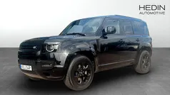 Svart (black) Ny 2025 Land Rover Defender SE Dynamic SUV | 1 285 600 kr (Marknadspris)