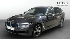 Grå (grey) Begagnad 2022 BMW 530e Kombi | 388 700 kr (Bra pris)