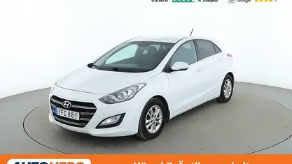 Vit Begagnad 2016 Hyundai i30 Premium Halvkombi | 111 000 kr (Marknadspris)
