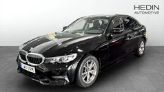 Svart Begagnad 2019 BMW 320 Sedan | 299 900 kr (Marknadspris)