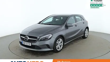 Mörkgrå Begagnad 2016 Mercedes A180 Halvkombi | 177 000 kr (Marknadspris)