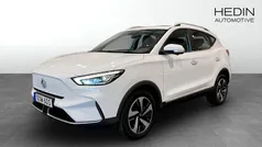 Vit (white) Begagnad 2022 MG ZS Luxury Sedan | 233 488 kr (Bra pris)