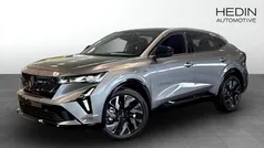 Grå (grey) Ny 2025 Renault Rafale Esprit Alpine SUV | 584 800 kr (Marknadspris)