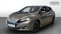 Grå (grey) Begagnad 2023 Nissan Leaf Tekna Halvkombi | 224 900 kr (Marknadspris)