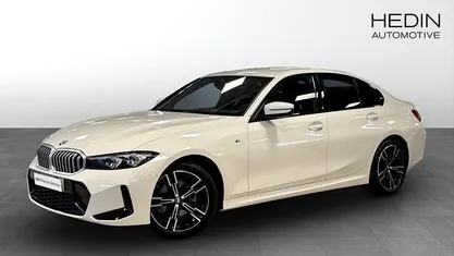Begagnad 2024 BMW 320 Shadowline Sedan | 468 700 kr (Marknadspris)