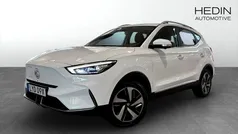 Vit (white) Begagnad 2022 MG ZS Luxury Sedan | 244 900 kr (Bra pris)