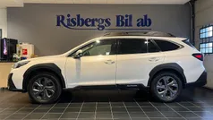 Grön Begagnad 2021 Subaru Outback SUV | 349 900 kr (Marknadspris)