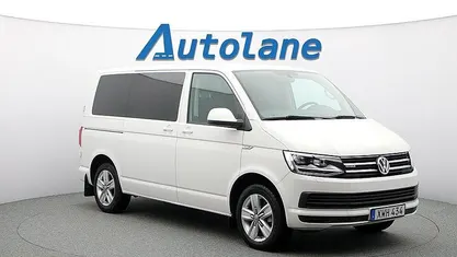 Vit Begagnad 2016 VW Caravelle Comfortline Minibuss | 289 900 kr (Marknadspris)