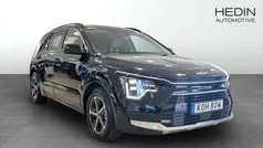Svart (black) Begagnad 2023 Kia Niro Advance SUV | 369 900 kr (Marknadspris)