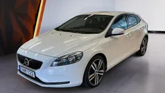 Vit Begagnad 2017 Volvo V40 Kinetic Kombi | 104 900 kr (Superpris)