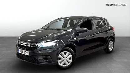 Begagnad 2023 Dacia Sandero Essentiel Halvkombi | 119 900 kr (Bra pris)