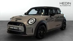Begagnad 2022 Mini Cooper SE Halvkombi | 228 700 kr (Marknadspris)