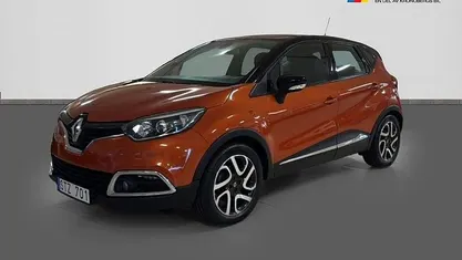 Bitone orange & svart Begagnad 2014 Renault Captur SUV | 94 900 kr (Marknadspris)