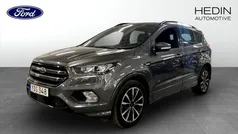 Grå (grey) Begagnad 2017 Ford Kuga SUV | 129 900 kr (Marknadspris)