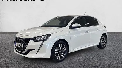 Begagnad Peugeot 208 Allure 101 HK (74 kW) 2021 Vit nacre Halvkombi