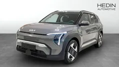 Grå (grey) Ny 2025 Kia EV3 Plus SUV | 489 900 kr (Marknadspris)