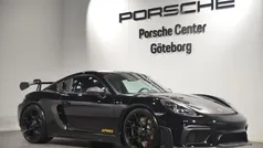 Svart Ny 2025 Porsche 718 Cayman GT4 Sportkupé | 2 014 200 kr (Superpris)