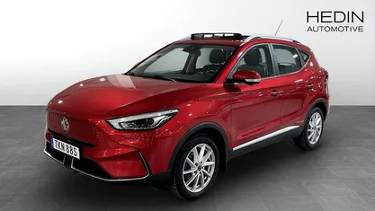 Röd Begagnad 2022 MG ZS Halvkombi | 244 900 kr (Marknadspris)