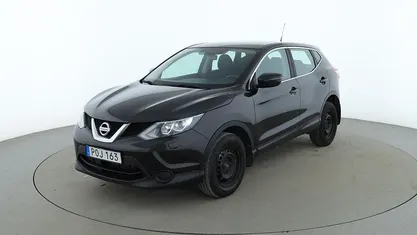 Svart Begagnad 2016 Nissan Qashqai SUV | 144 000 kr (Marknadspris)