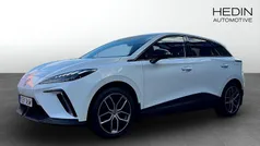 Vit (white) Begagnad 2023 MG MG4 EV Luxury Halvkombi | 294 900 kr (Marknadspris)