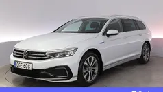 Vit Begagnad 2023 VW Passat Executive Kombi | 273 900 kr (Marknadspris)