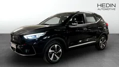 Svart (black) Begagnad 2022 MG ZS Luxury Sedan | 249 900 kr (Superpris)