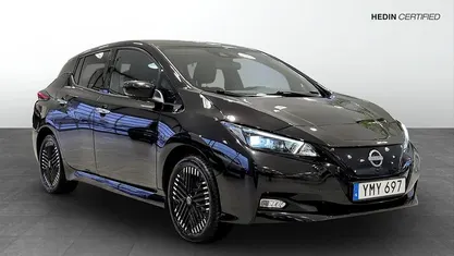 Svart Begagnad 2022 Nissan Leaf N-Connecta Halvkombi | 194 900 kr (Marknadspris)